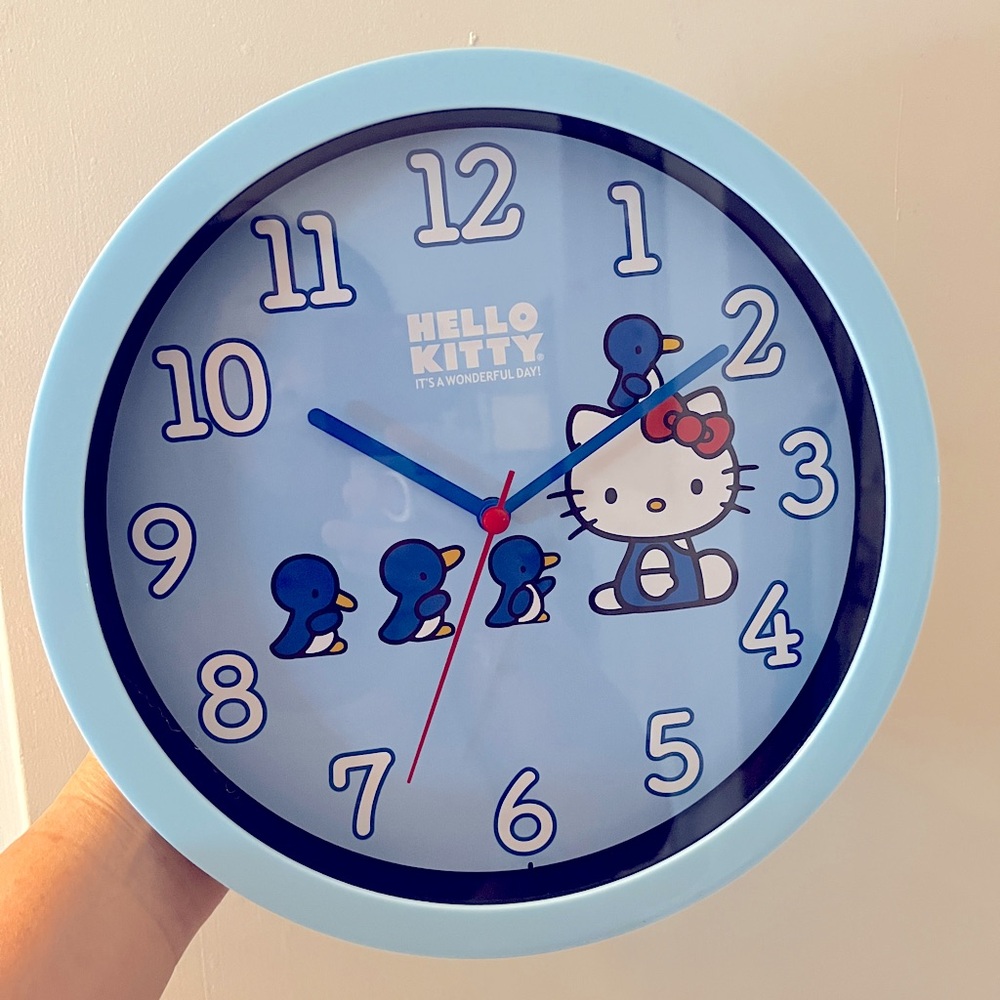 HELLO KITTY Wall Clock Decor SANRIO Kawaii Anime Manga Collectible Art Frame Pop